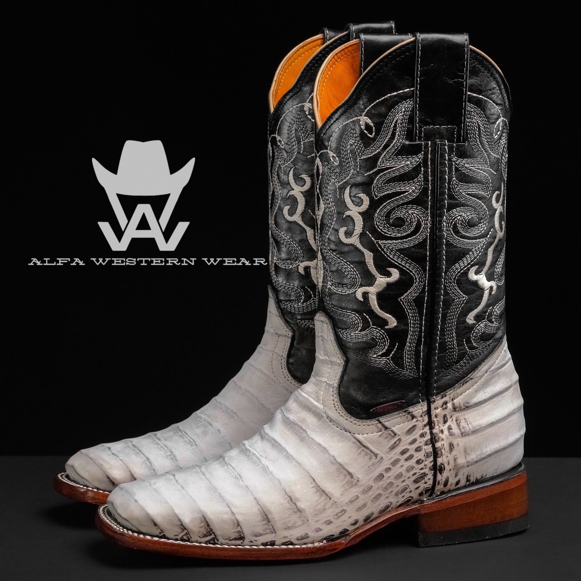 Albino alligator boots online