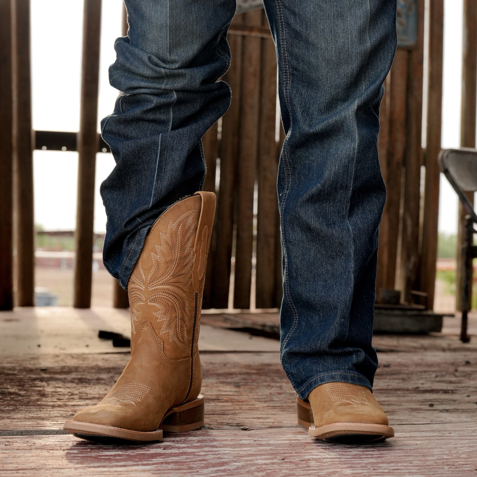 Natural Honey Cowhide – Arena Square Toe