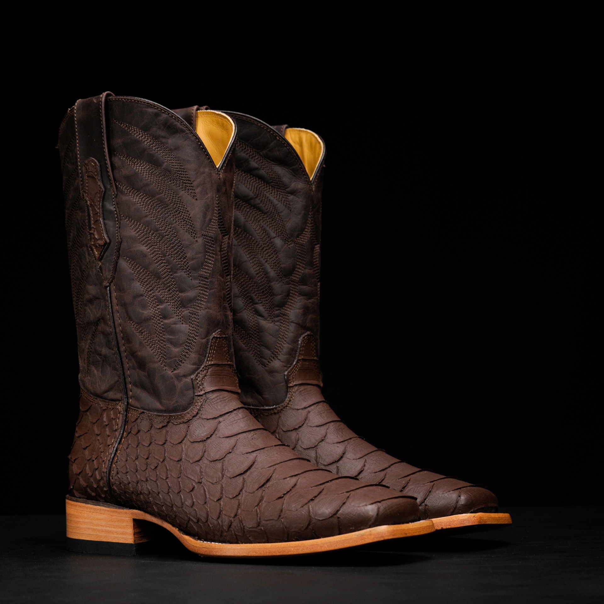 Brown Giant Python – Square Toe