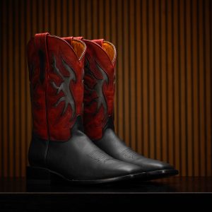 Black Cowhide – Arena Square Toe