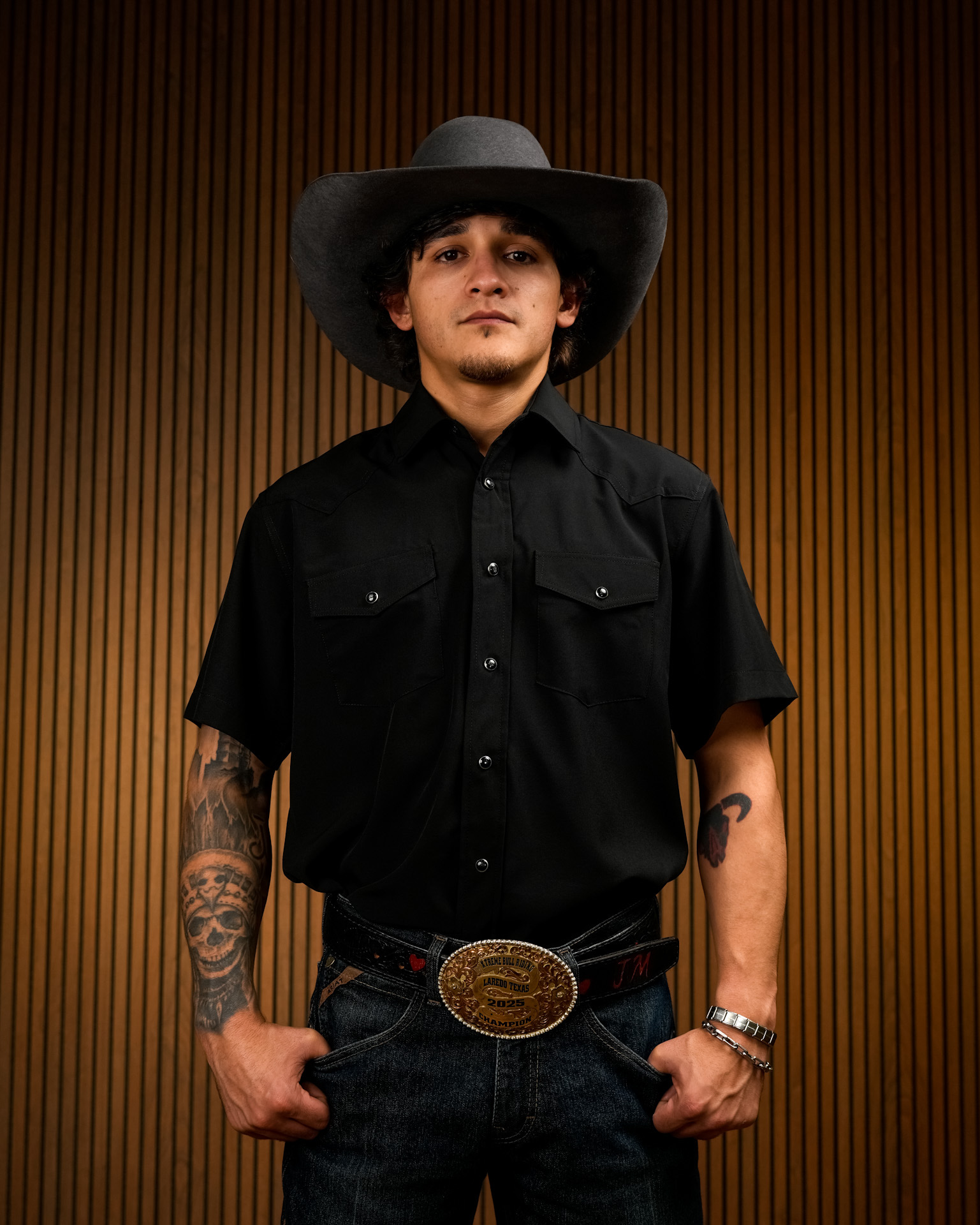 Black Solid Short Sleeve Pearl Snap Button Up Shirt